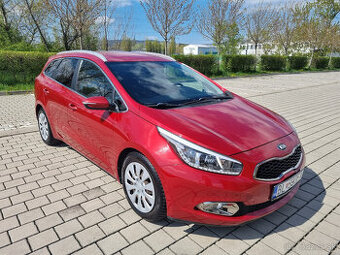 KIA CEED 1,5 benzín