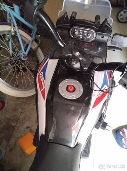Elektrická motorka malo používaná plne funkčná