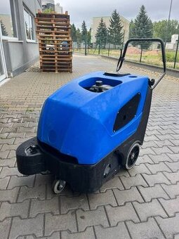 Zametací stroj motorový s pohonom Honda