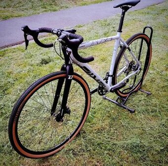 DEMA GRID 3.0 2020 Gravel Bicykel veľkosť M (55cm)