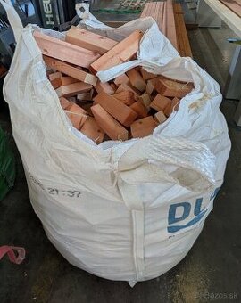 Suché smrekove palivove drevo