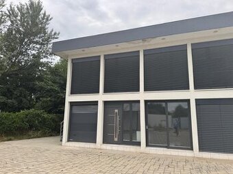 Polyfunkčný objekt v Ružinove s parkovaním