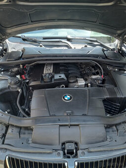 predávam BMW E 90 318i r.v. 2008