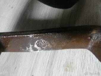 obojručny nož - 1
