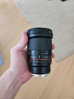 SAMYANG 20mm f/1.8 – svetelný manuálny objektív pre Sony E (