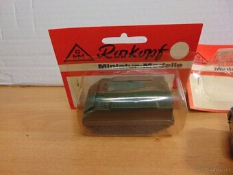 vláčik HO military autíčka