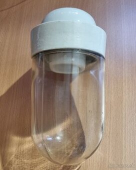 Predám sklo porcelánovu vonkajšiu lampu