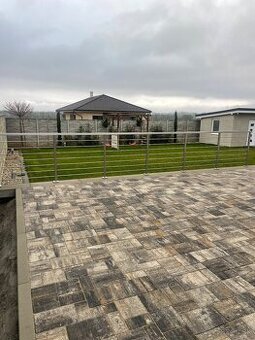 Nerezové zábradlie,brány,doplnky.