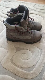 Dámske turistické topanky