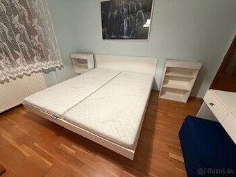 Spálňová drevená zostava biela