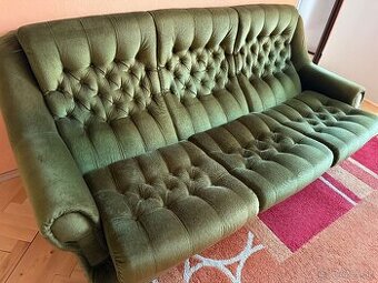 Retro zelená sedačka – zachovalá, vhodná na chatu