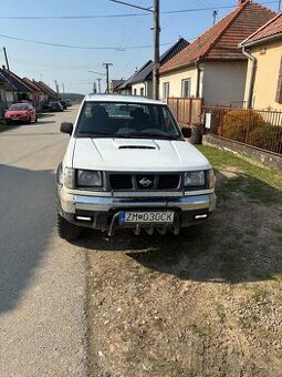 Nissan Navara D22