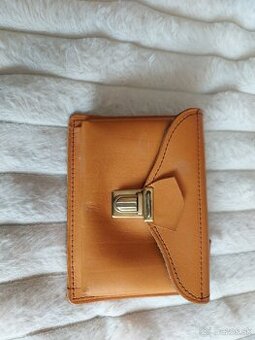 Kozena kapsicka na opadok