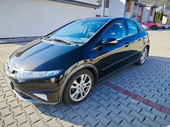 Honda Civic 1.8 benzin