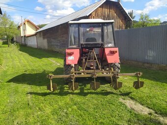 Riadkovac na zemiaky za Zetor