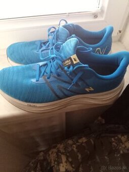 new balance tenisky