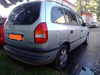 Predám opel zafira rok výroby 2000.