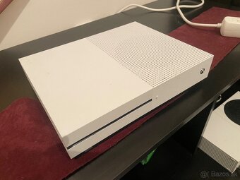 Xbox one S 1tb + hry