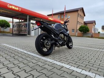 Yamaha XJ6