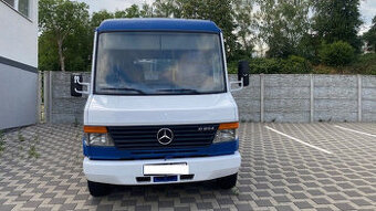 Mercedes Benz