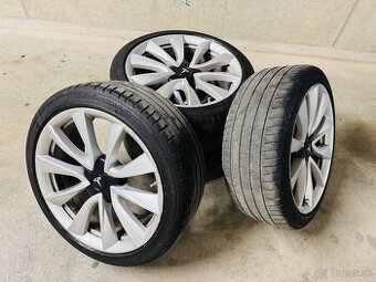 Tesla 19” disky+pneu+TPMS