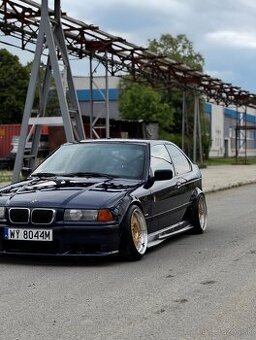 BMW e36 328is compact drift