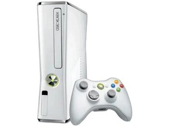 Xbox 360 + 2 ovládače + cca 100 nainštalovaných hier
