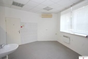 Nebytový priestor, ambulancia, kancelária v Dúbravke, príz. 