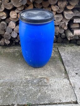 Plastovy sud 200l