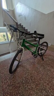 Woom 3 + stojan + držiak na fľašu