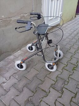 Chodítko pre seniorov