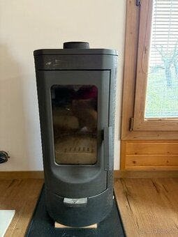 Predám kvalitnú liatinovú piecku Plamen Tara