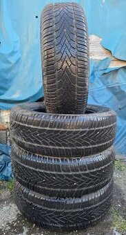 Ponúkame 4 zimné pneumatiky Semperit Speed 215/65 R16