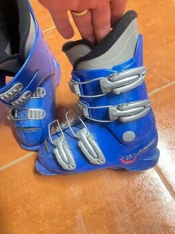 Predám lyže a lyžiarky vena ks 10€