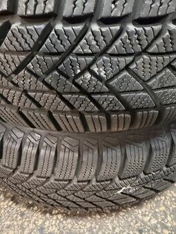 Predám 2 zimné pneu Matador 195/65R15 91T