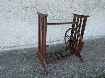 Rám šijacieho stroja