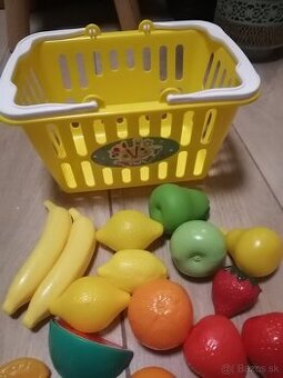 Plastové jedlo, zelenina, ovocie, nákupný košík