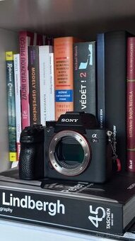 Sony A7R III