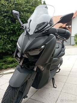 Yamaha Xmax 300