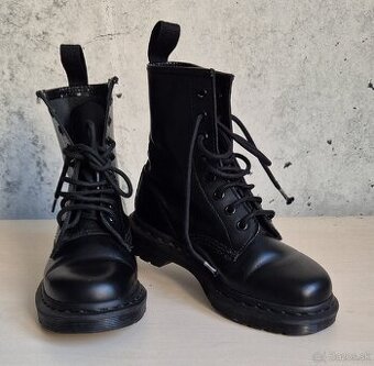 Dr. Martens 1460 Mono EU36