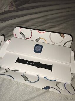 Apple Watch 8 45mm Starlight