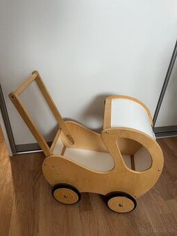 Dreveny kocik pre babiky