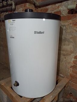 Stojanový zásobník VIH R 120/6B VAILLANT