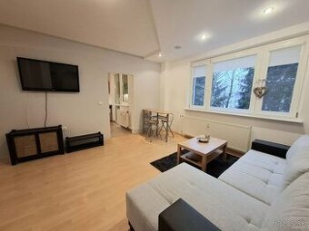 Na prenájom - 1 izb.byt s lódžiou, Prievidza Zapotôčky