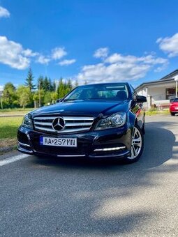 Mercedes Benz W204 C220 cdi