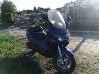 Piaggio x9