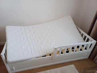Detská postieľka + matrac