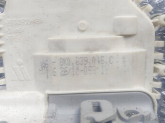 Zámok zadných dverí Audi A4 B8.