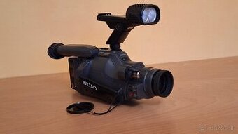 Ponúkam RETRO Video8 kameru SONY