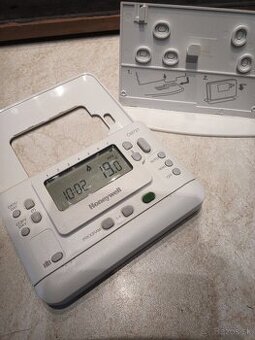 HONEYWELL termostat bezdrátový CM727